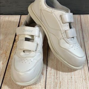 Women’s dexter’s bowling shoes size 6 Velcro strap